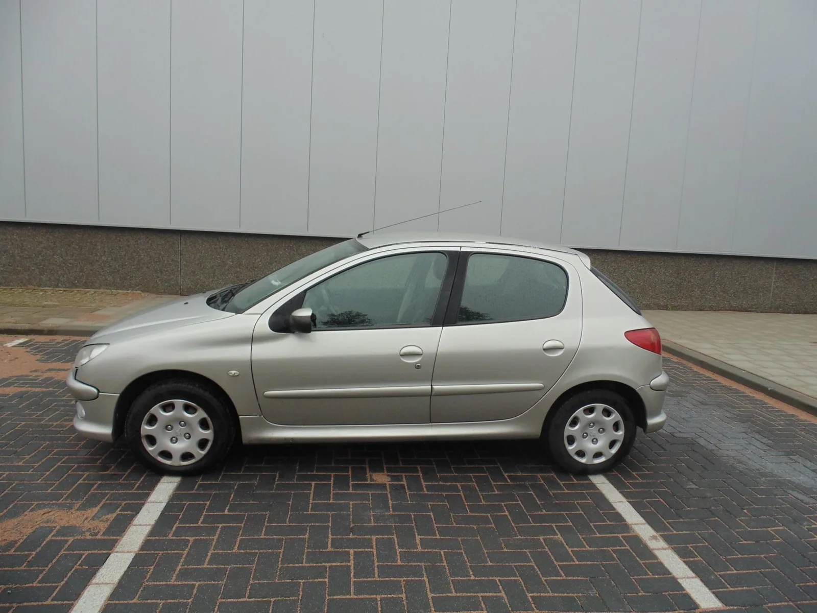 Peugeot 206 (2007) — foto 1