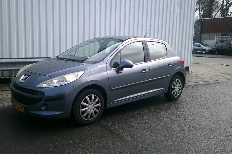 Peugeot 207 (2007)