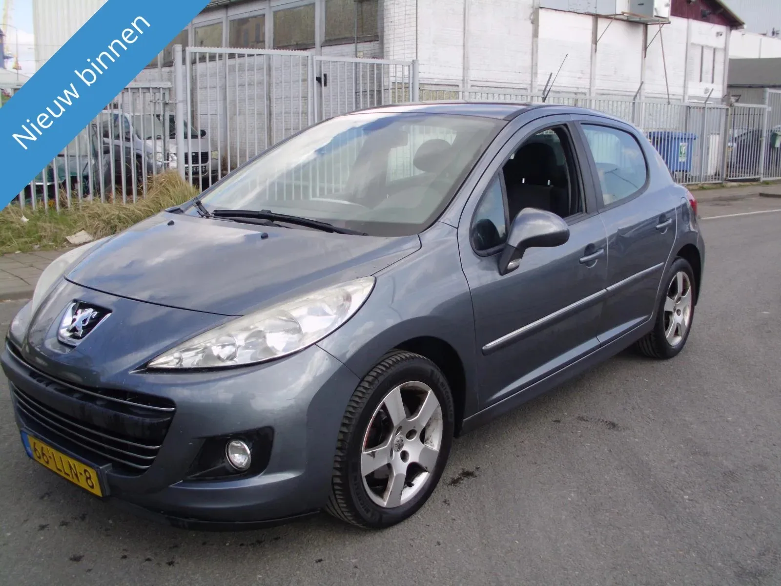 Peugeot 207 (2010) — foto 1