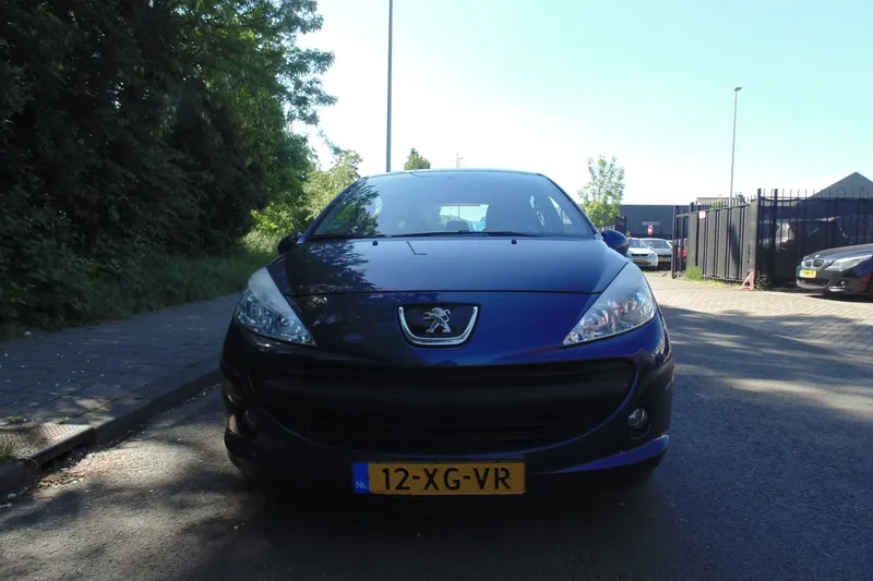 Peugeot 207 (2007)