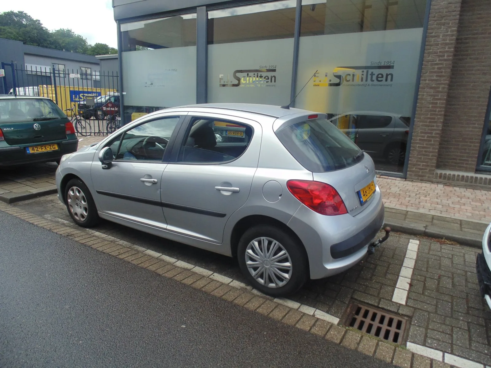 Peugeot 207 (2009) — foto 1