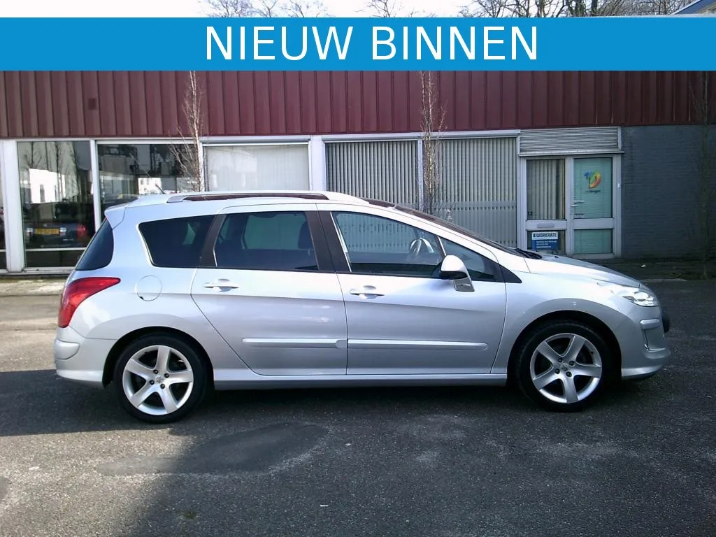 Peugeot 308 (2008) — foto 1