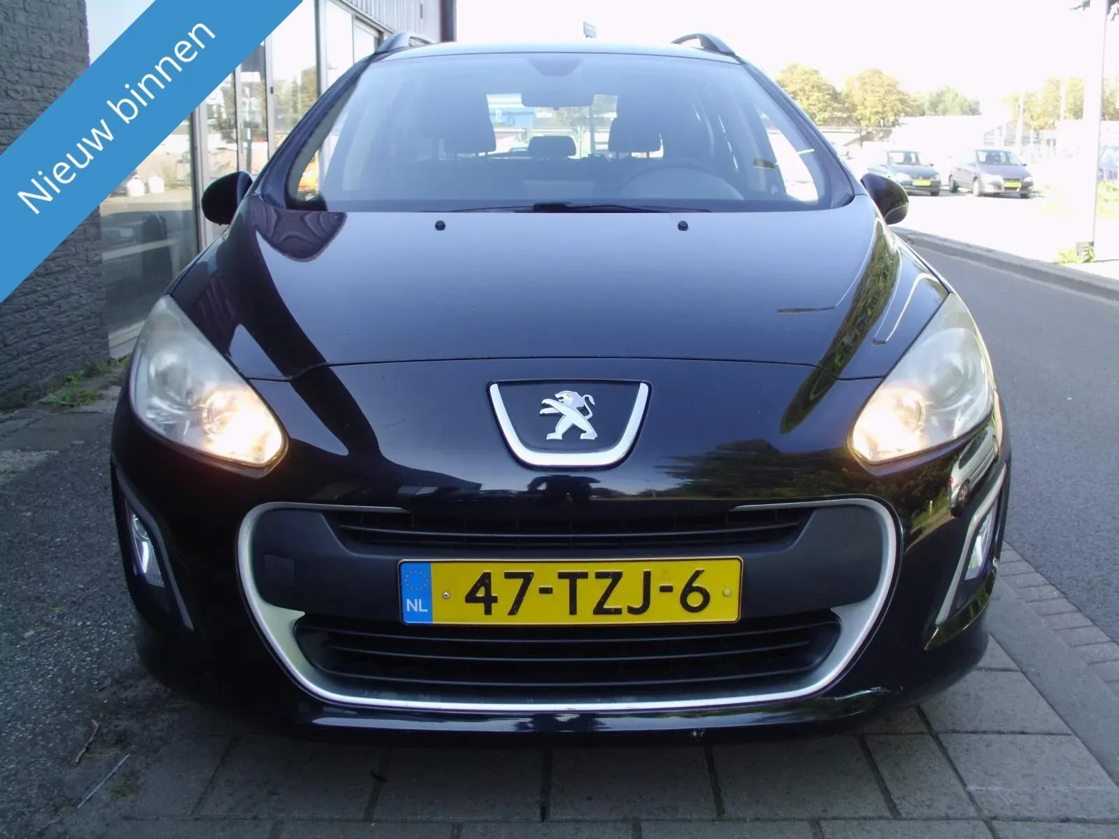 Peugeot 308 (2012) — foto 1