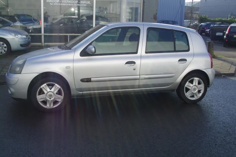 Renault Clio (2005)