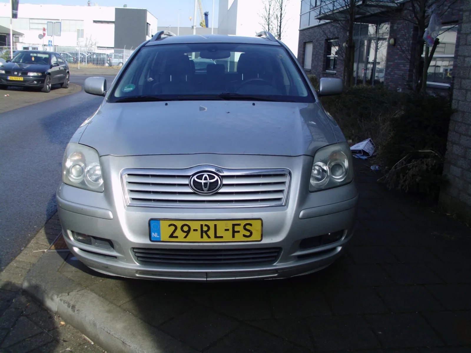 Toyota Avensis (2005) — foto 1