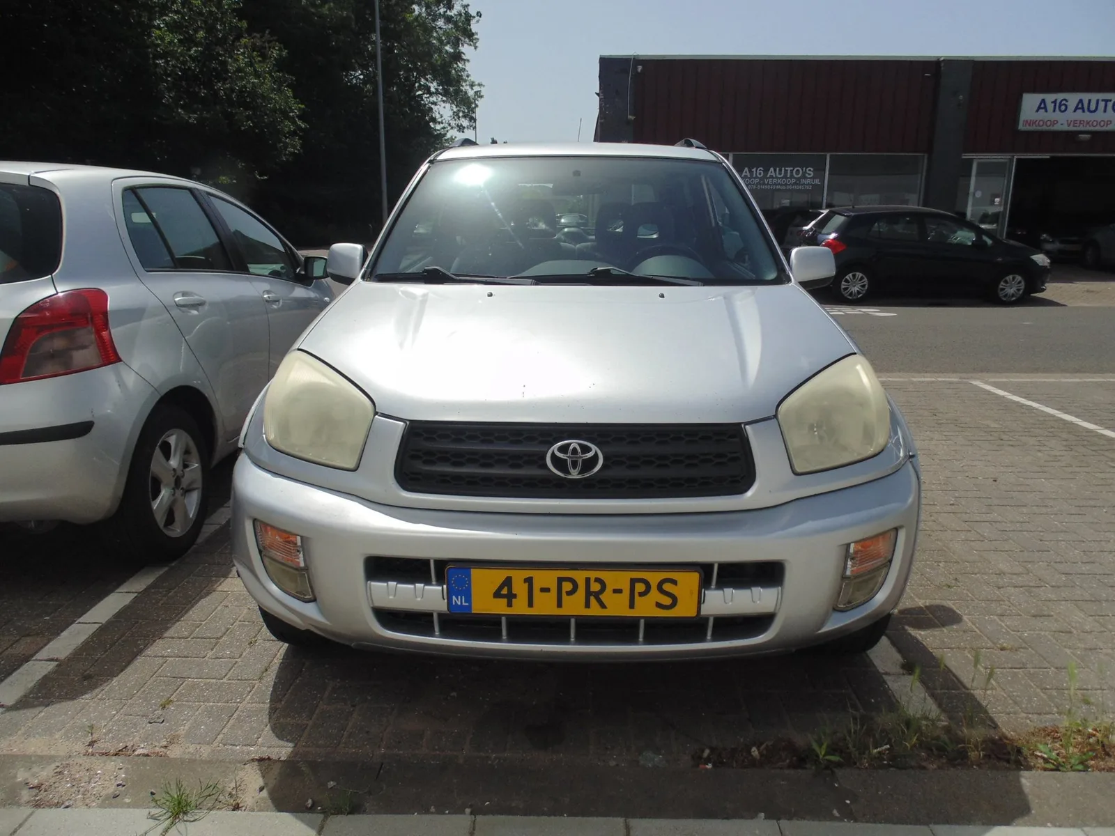 Toyota RAV4 (2001) — foto 1
