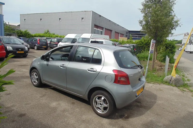Toyota Yaris (2006)