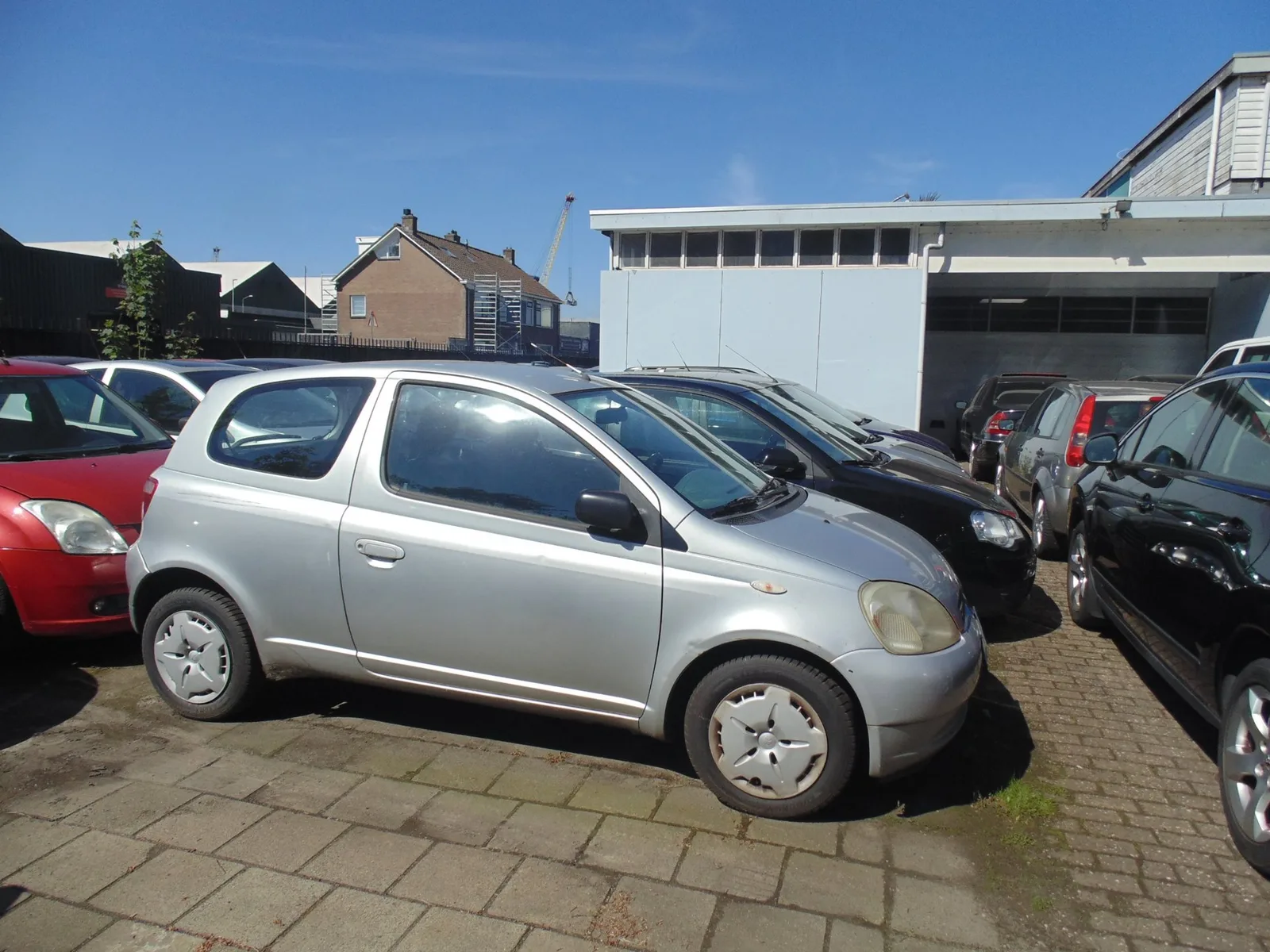 Toyota Yaris (2002) — foto 1