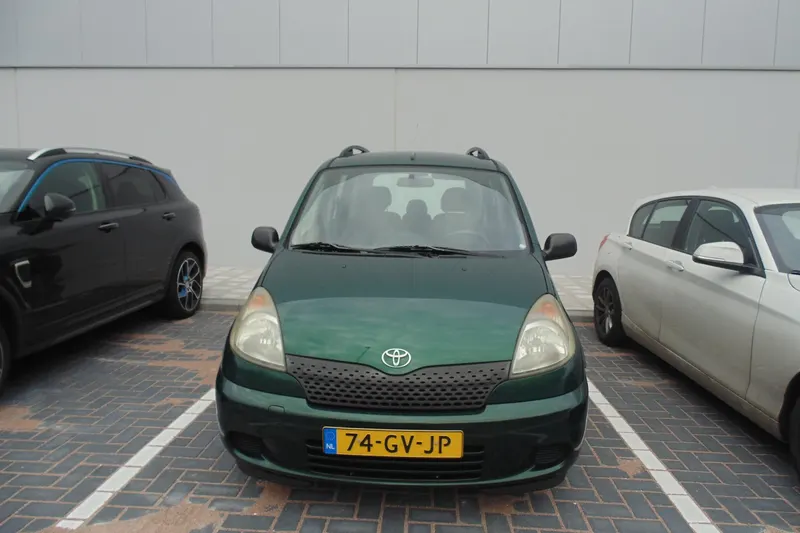 Toyota Yaris Verso (2001)