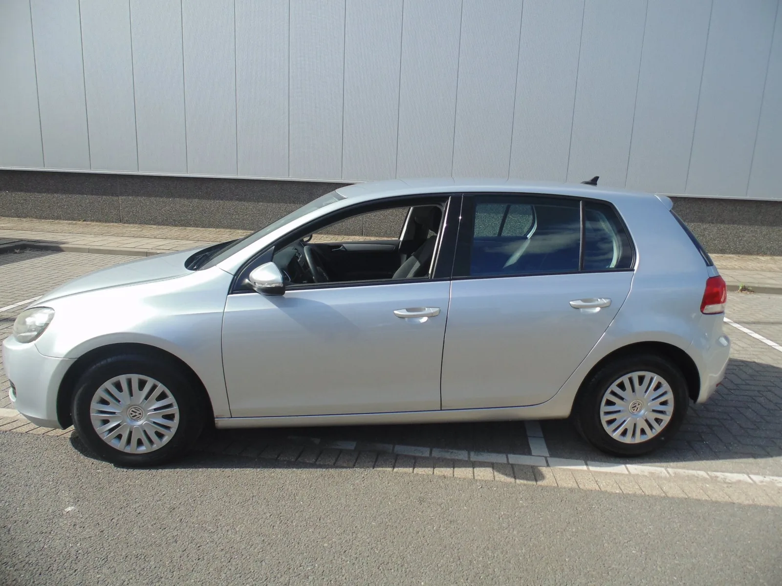 Volkswagen Golf (2010) — foto 1