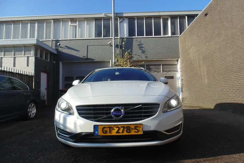 Volvo V60 (2015)