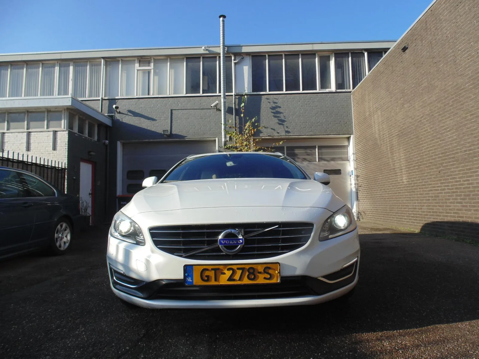 Volvo V60 (2015) — foto 1
