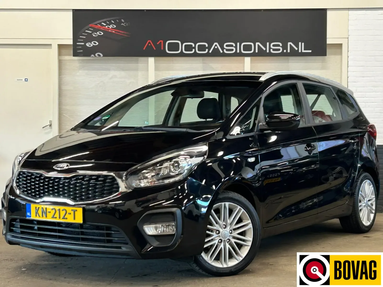 Kia Carens (2016) — foto 1