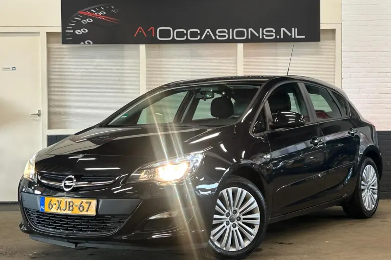 Opel Astra (2013)