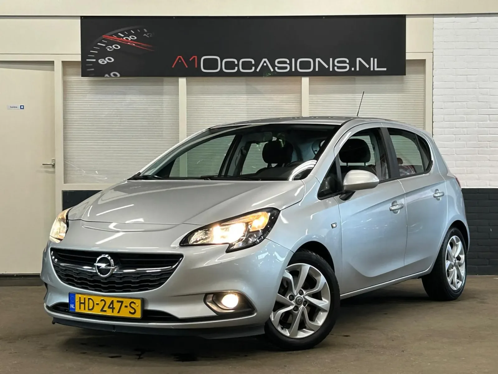 Opel Corsa (2015) — foto 1