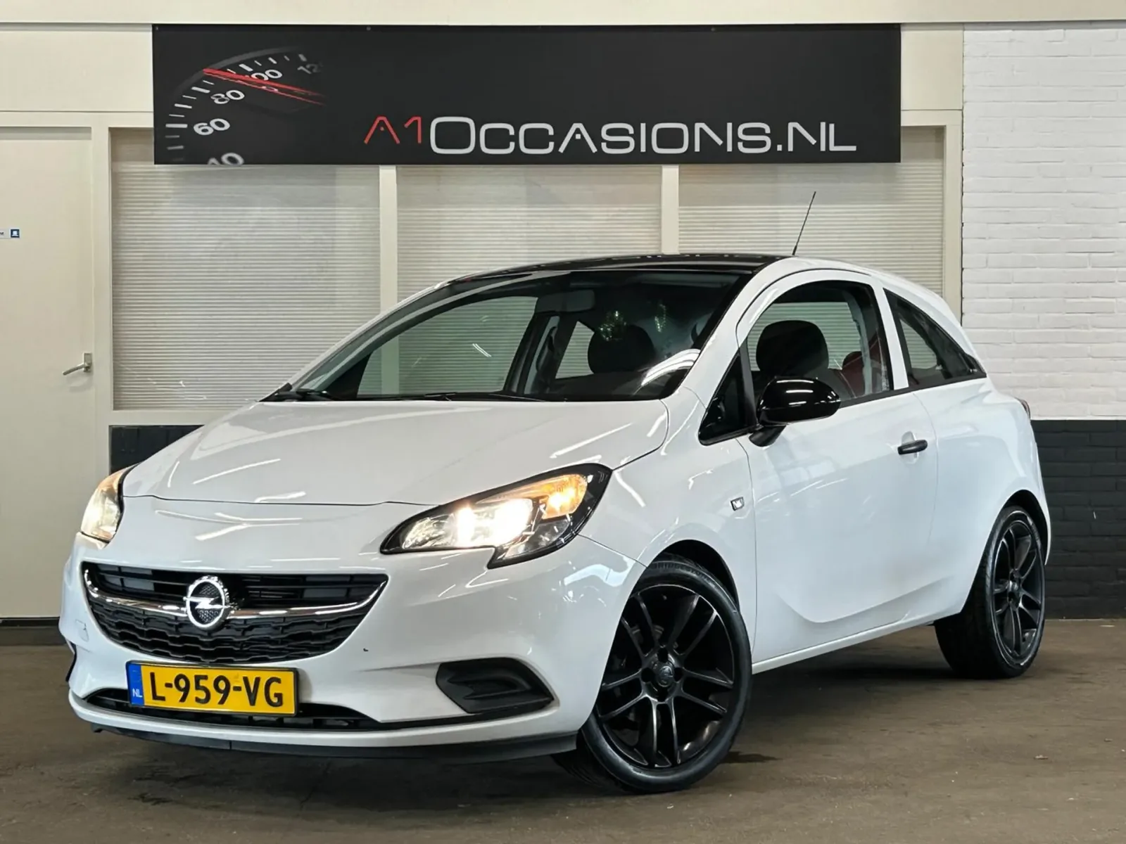 Opel Corsa (2015) — foto 1