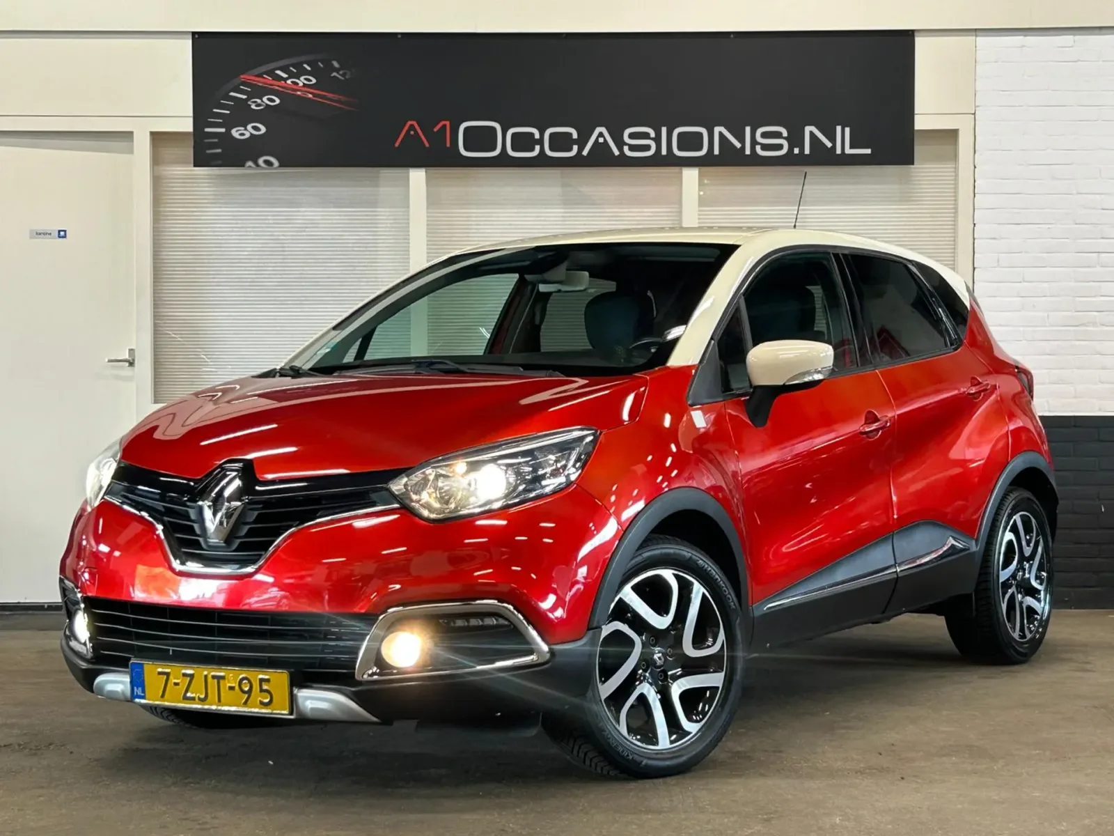 Renault Captur (2015) — foto 1