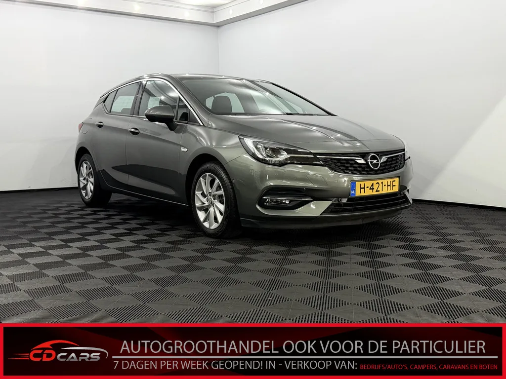 Opel Astra (2020) — foto 1