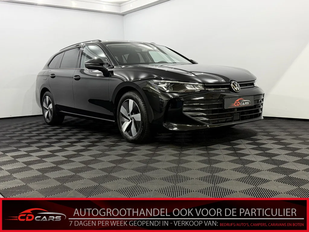 Volkswagen Passat (2025) — foto 1
