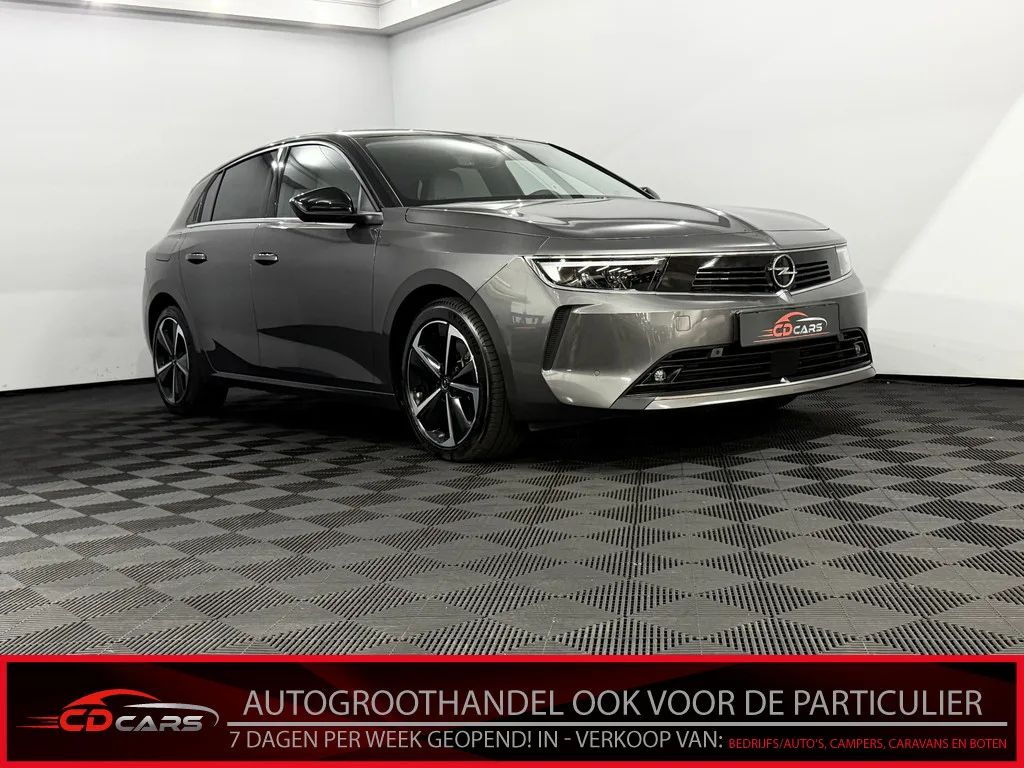 Opel Astra (2023) — foto 1
