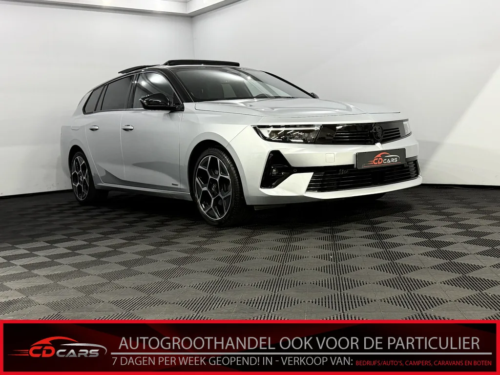 Opel Astra (2023) — foto 1