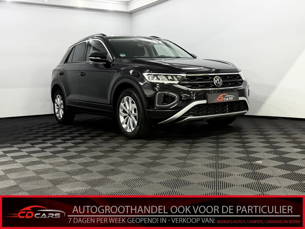 Volkswagen T-Roc (2022) — foto 1