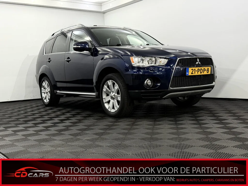 Mitsubishi Outlander (2011) — foto 1