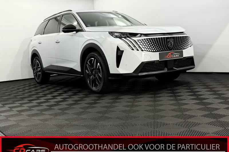 Peugeot 5008 (2025)