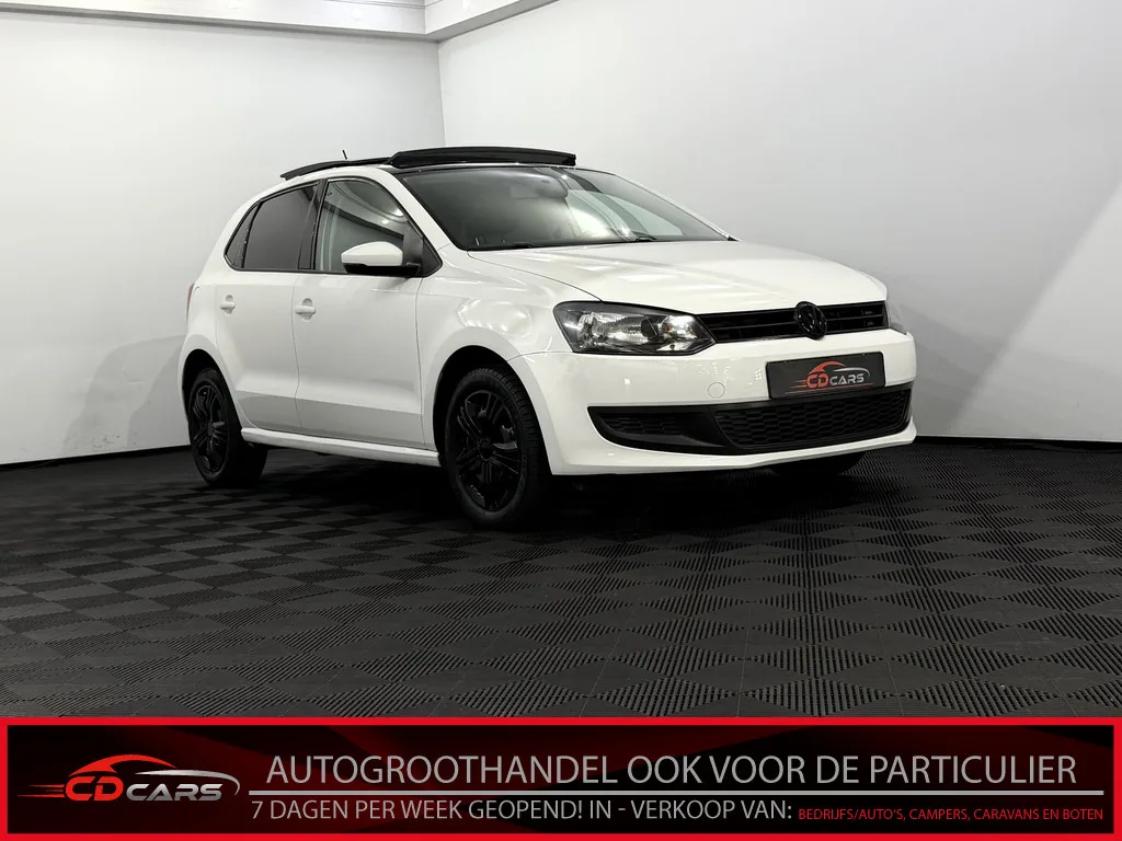 Volkswagen Polo (2013) — foto 1