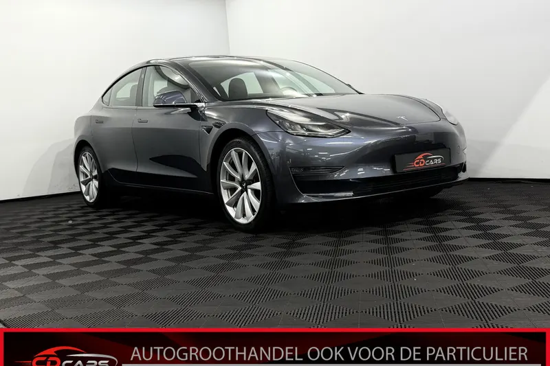 Tesla Model 3 (2021)