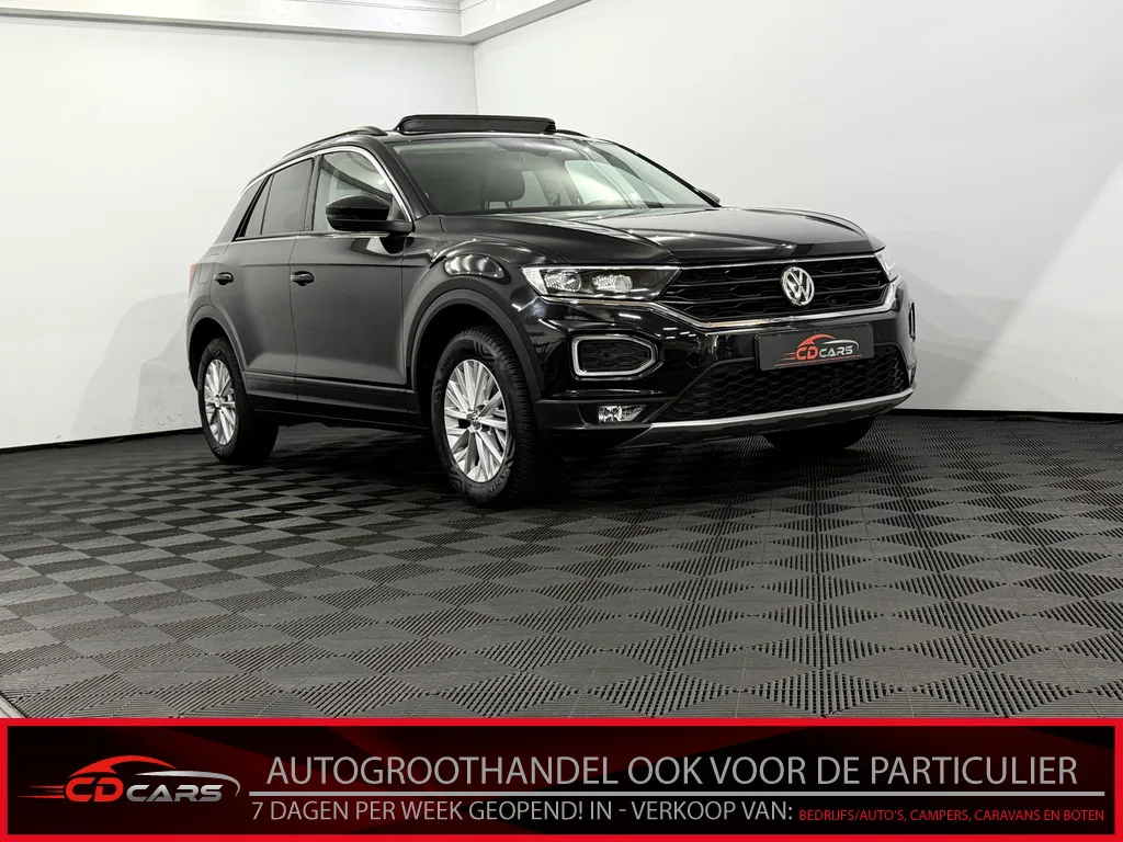 Volkswagen T-Roc (2020) — foto 1