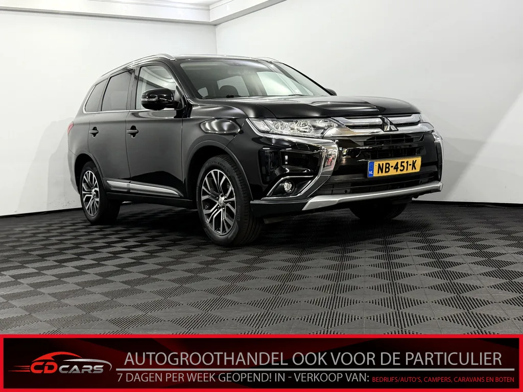 Mitsubishi Outlander (2017) — foto 1
