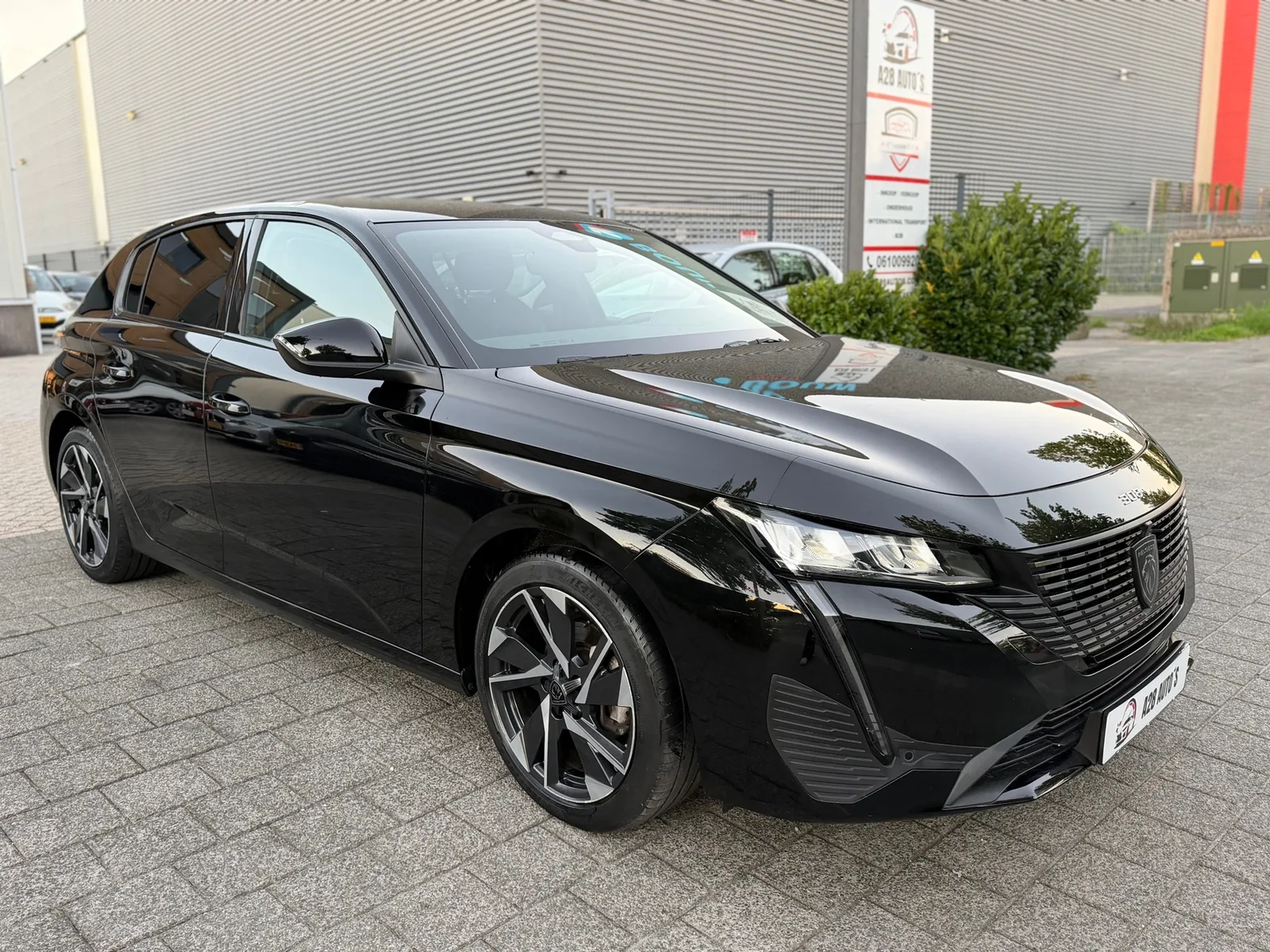 Peugeot 308 (2023) — foto 1