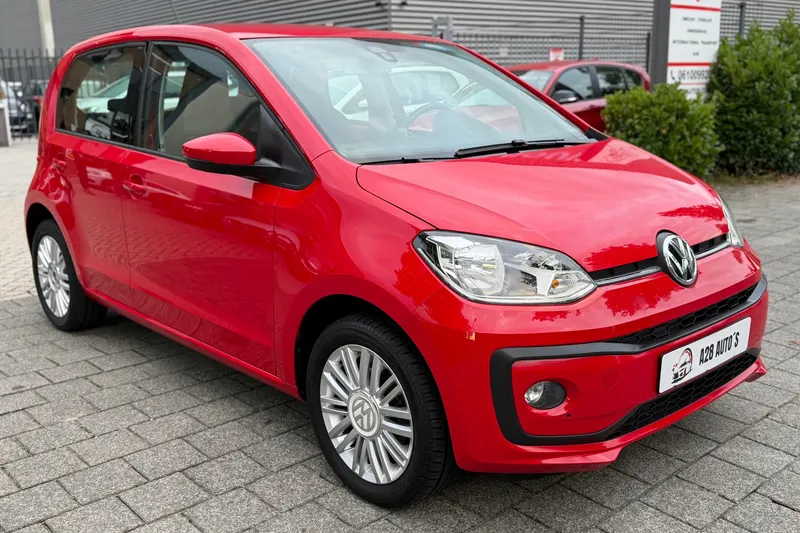 Volkswagen Up! (2017)