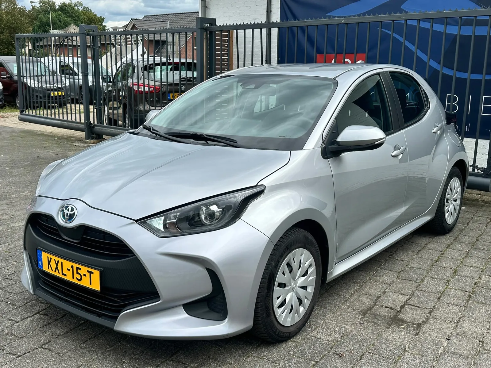 Toyota Yaris (2025) — foto 1