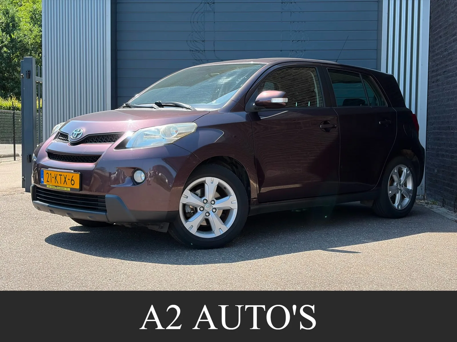 Toyota Urban Cruiser (2010) — foto 1
