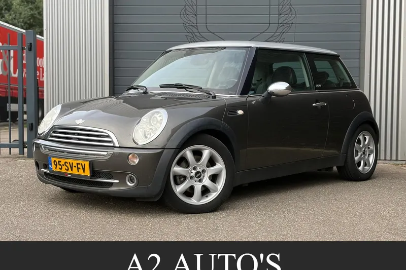 MINI Cooper (2006)