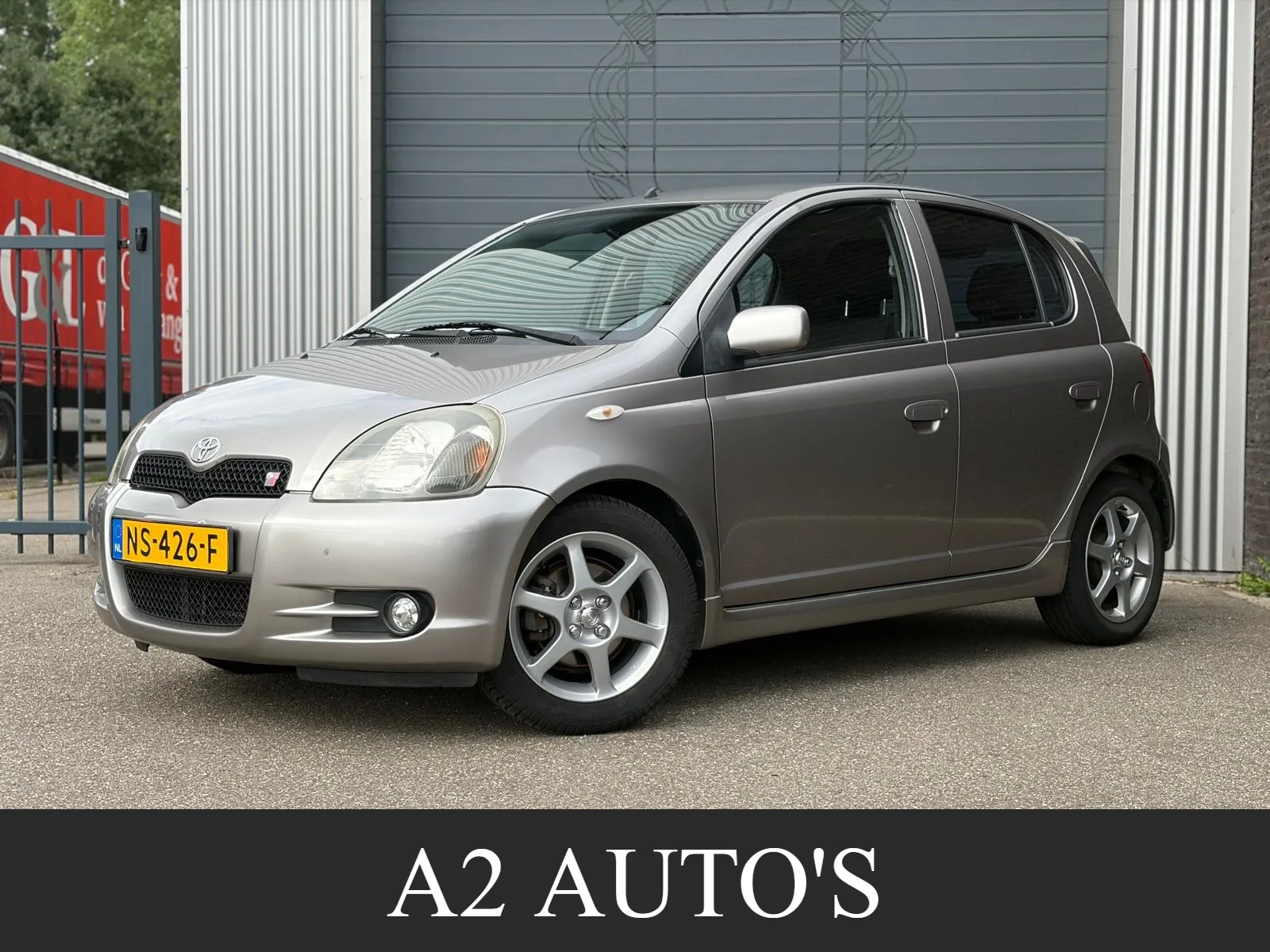 Toyota Yaris (2002) — foto 1