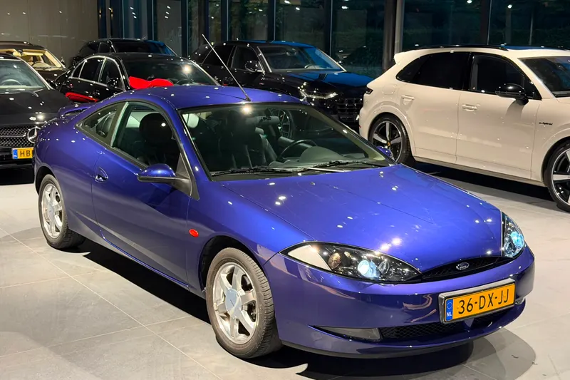 Ford Cougar (2000)