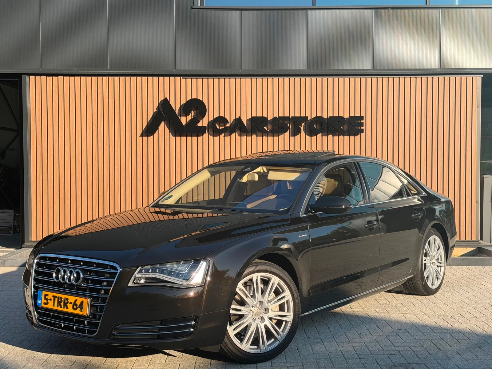 Audi A8 (2012) — foto 1