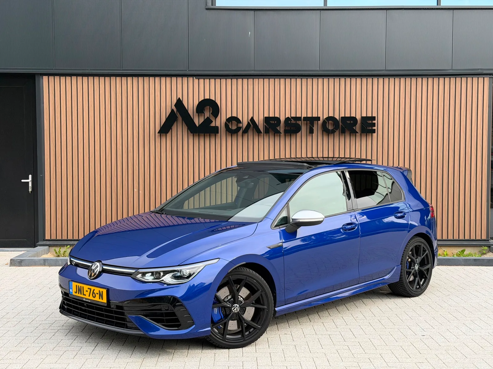 Volkswagen Golf (2021) — foto 1