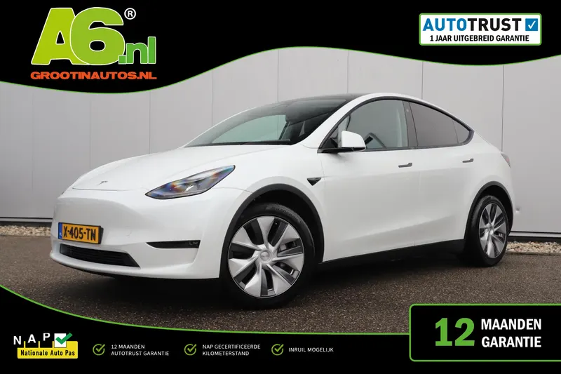 Tesla Model Y (2024)