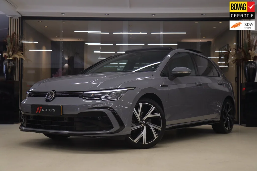 Volkswagen Golf (2023) — foto 1