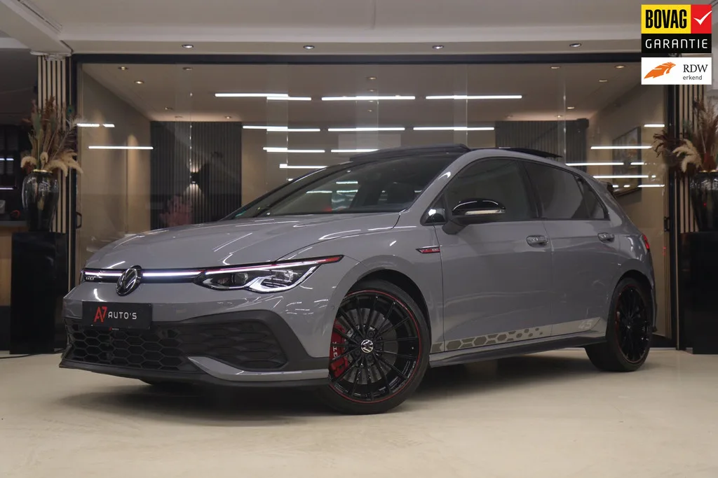 Volkswagen Golf (2022) — foto 1