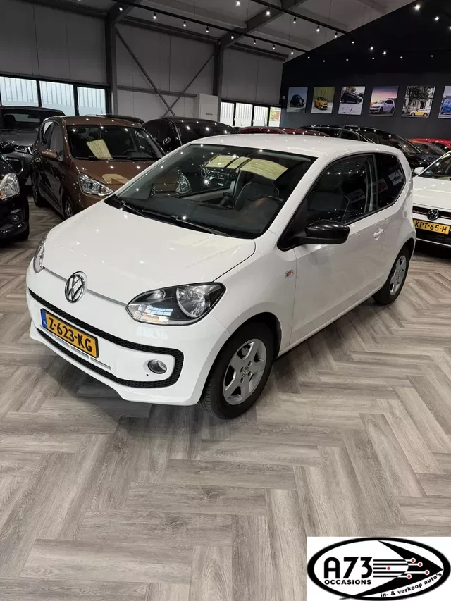 Volkswagen Up! (2012) — foto 1