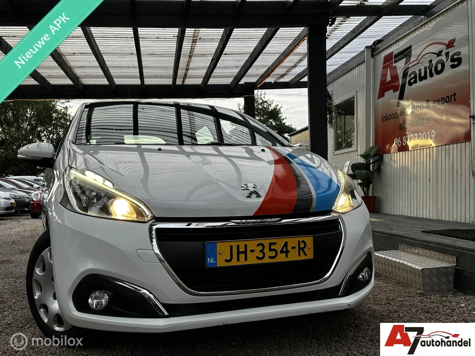 Peugeot 208 (2015) — foto 1