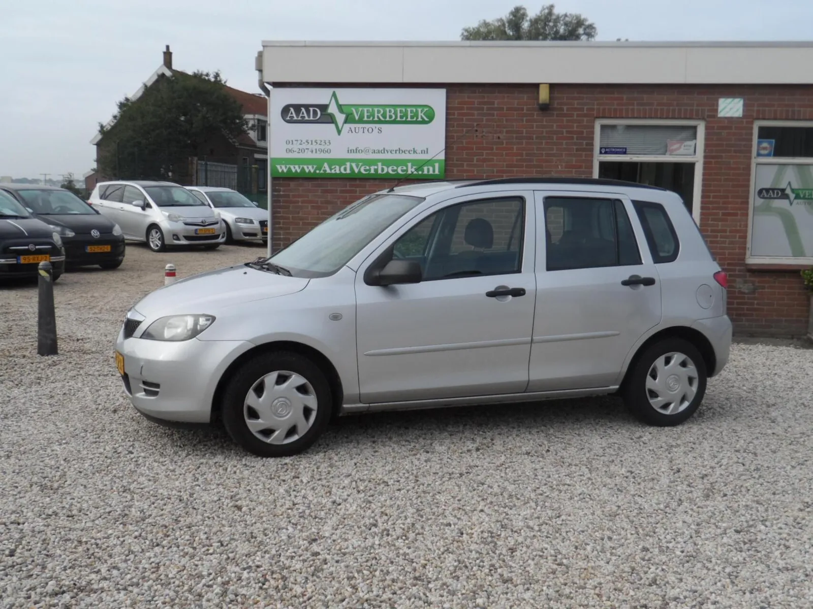 Mazda 2 (2004) — foto 1