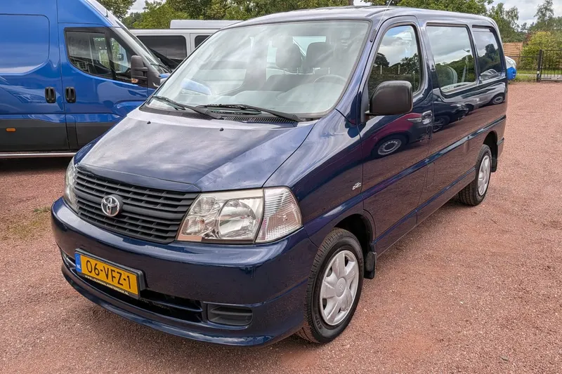 Toyota HiAce (2007)