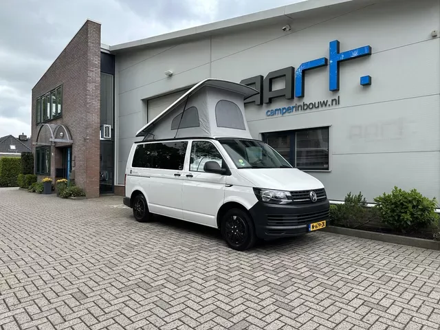 Volkswagen Transporter (2015) — foto 1