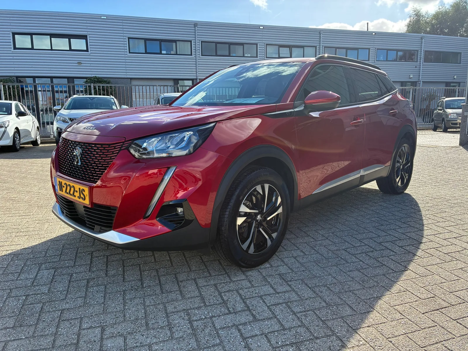 Peugeot e-2008 (2021) — foto 1